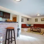 Luxury Traditional Βίλα