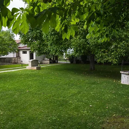 Luxury Traditional Vilă *