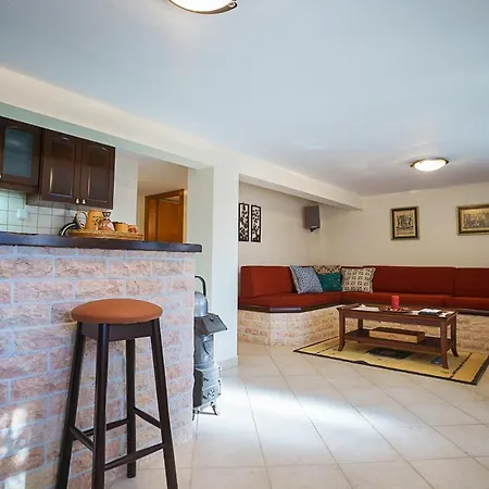 Luxury Traditional Villa