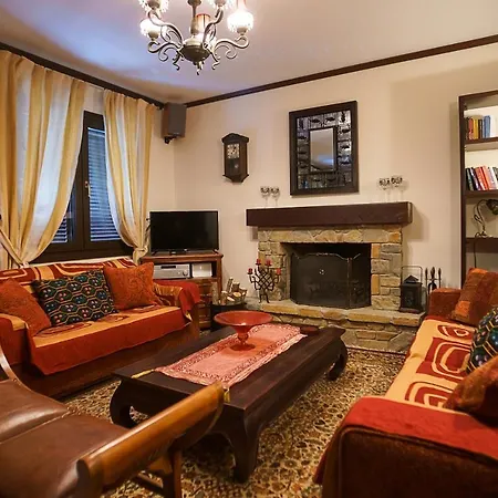 Luxury Traditional Villa *