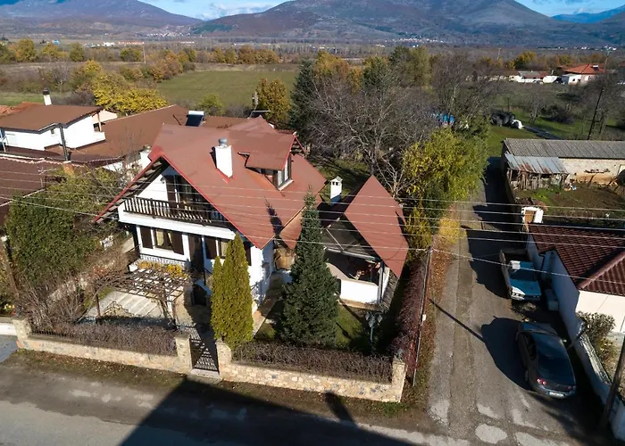 Villa Luxury Traditional Khiliodhendron