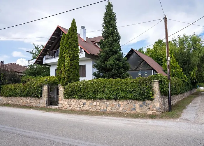 Luxury Traditional Villa