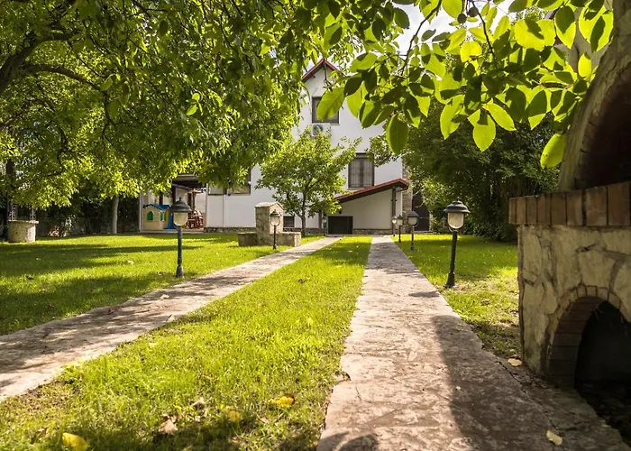 Luxury Traditional Villa