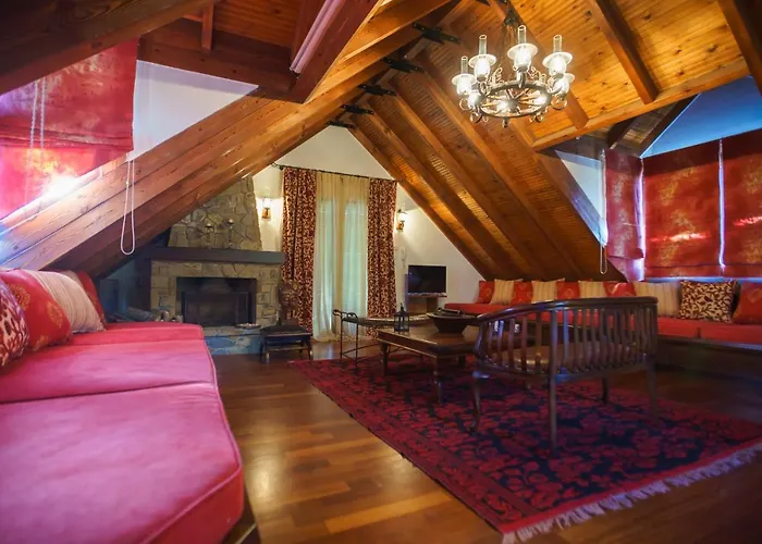 Luxury Traditional Khiliodhendron